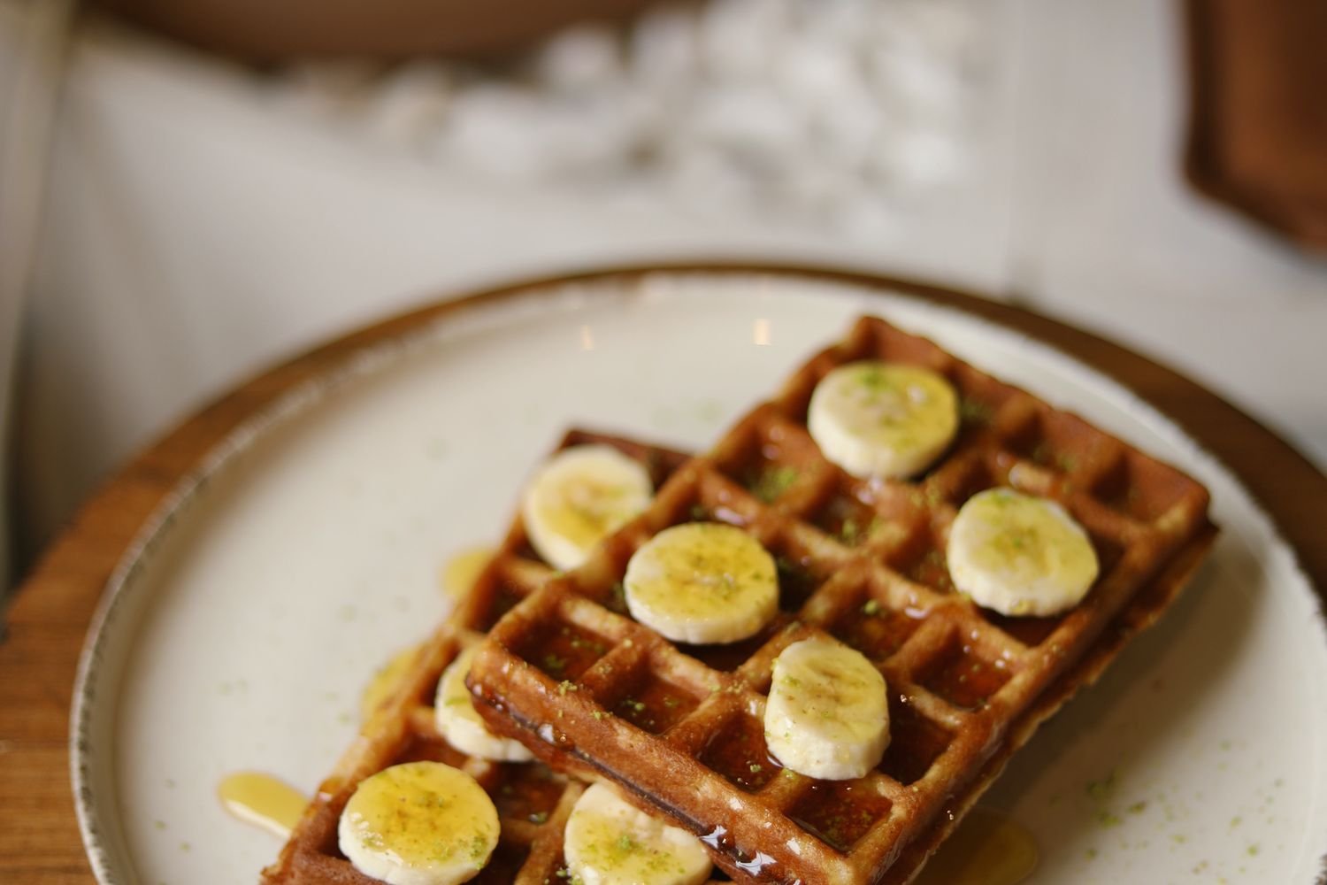 Waffles integrales con miel y banana