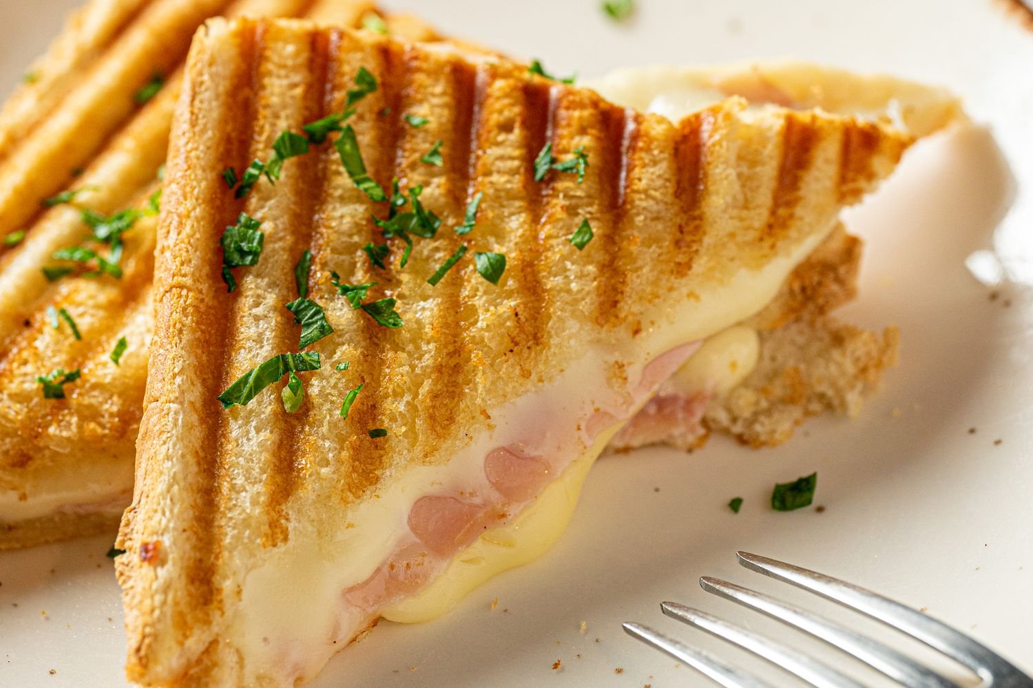 Tostado de jamón y queso