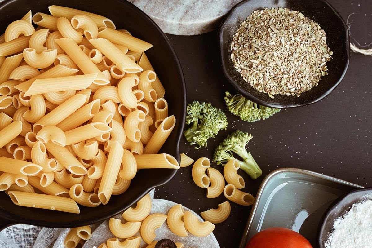 Fideos con verduras y queso